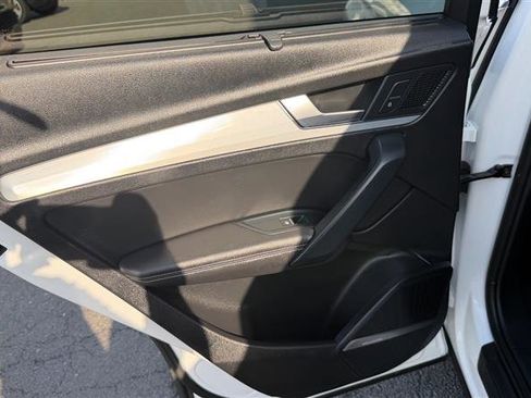 Used 2018 Audi SQ5 Prestige w/ Prestige Package AWD/4WD image 24