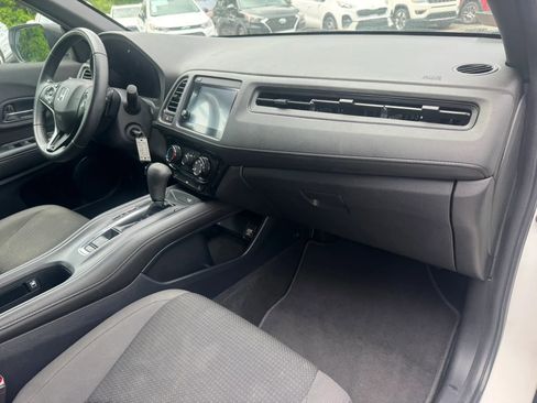 Used 2019 Honda HR-V Sport image 22
