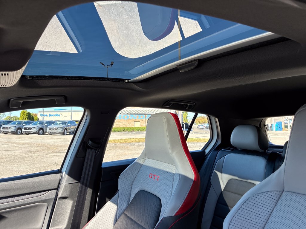 New 2026 Volkswagen GTI SE FWD image 17