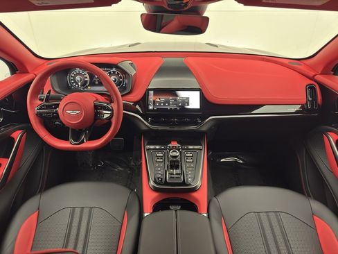 Used 2025 Aston Martin DBX 707 image 23
