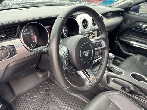 Used 2019 Ford Mustang Premium image 20