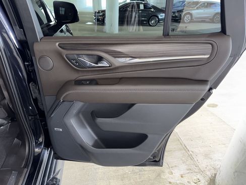 Used 2024 GMC Yukon Denali w/ Advanced Technology Package image 11