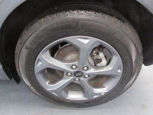 Used 2023 Ford Escape ST-Line Select AWD/4WD image 13