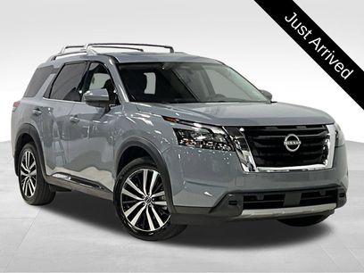 Used 2025 Nissan Pathfinder Platinum w/ Cargo Package
