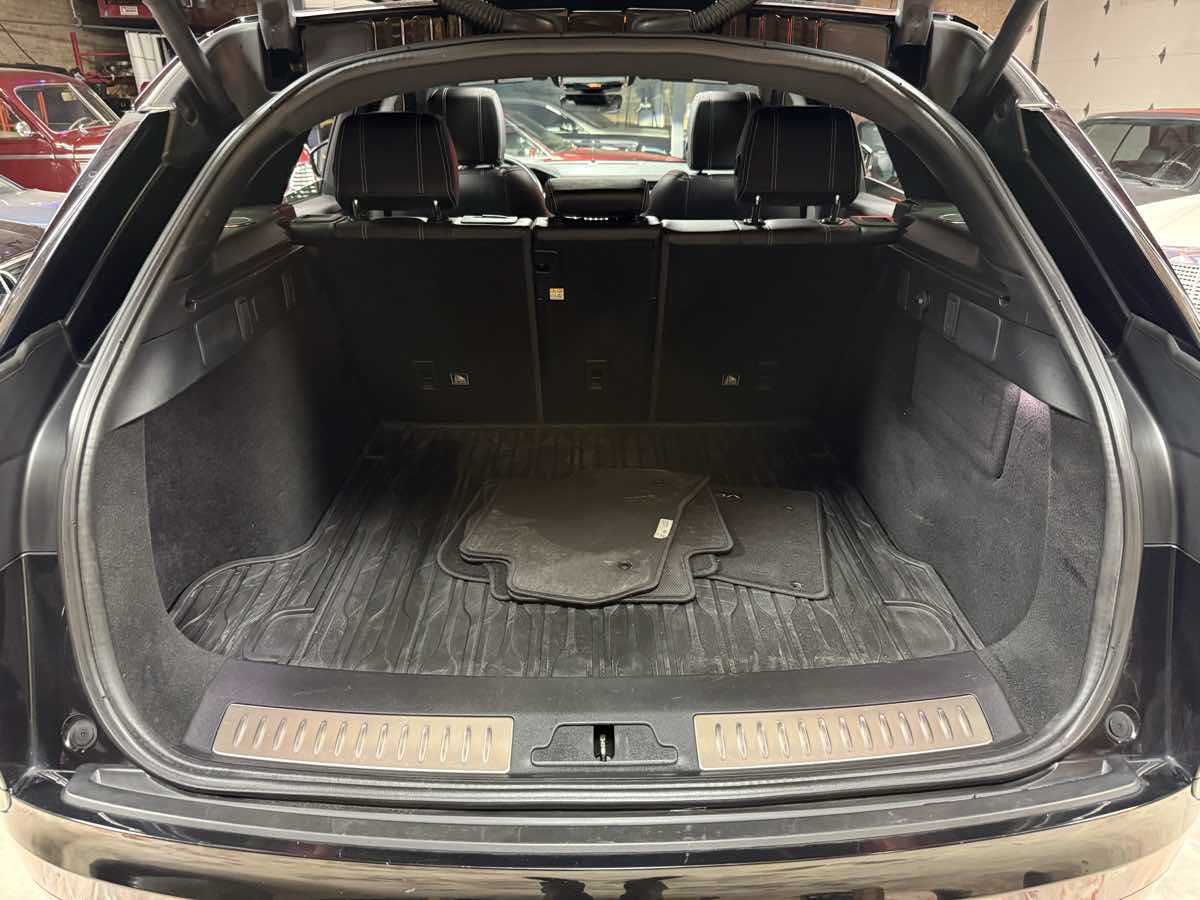 Used 2020 Land Rover Range Rover Velar R-Dynamic S AWD/4WD image 33