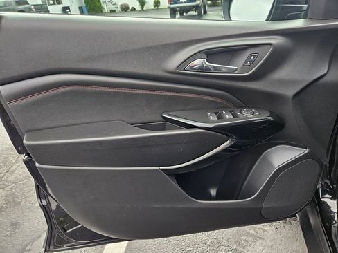 Used 2025 Chevrolet Trax RS w/ Sunroof Package image 10