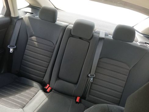 Used 2020 Ford Fusion SE FWD image 12