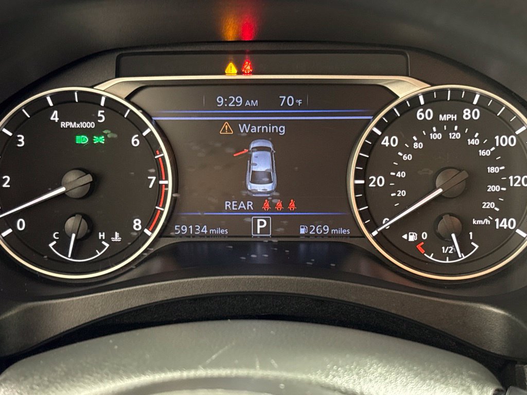 Used 2024 Nissan Altima 2.5 SV FWD image 30