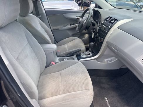 Used 2010 Toyota Corolla LE FWD image 17