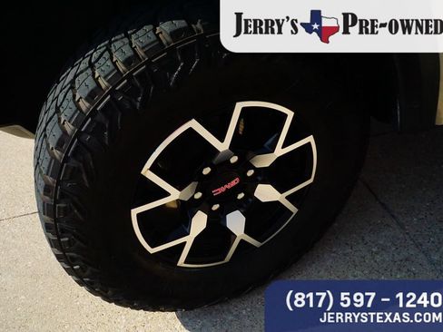 Used 2024 GMC Canyon AT4X AWD/4WD image 9