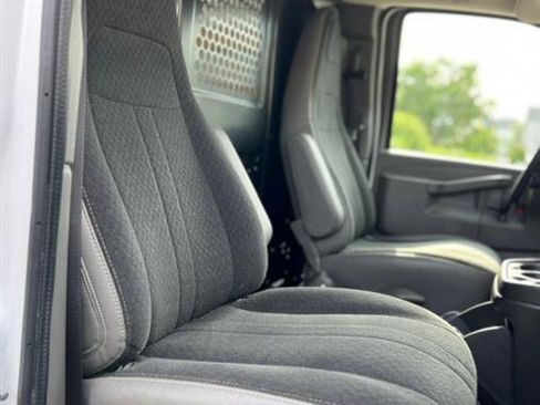 Used 2019 GMC Savana 2500 w/ Driver Convenience Package image 24