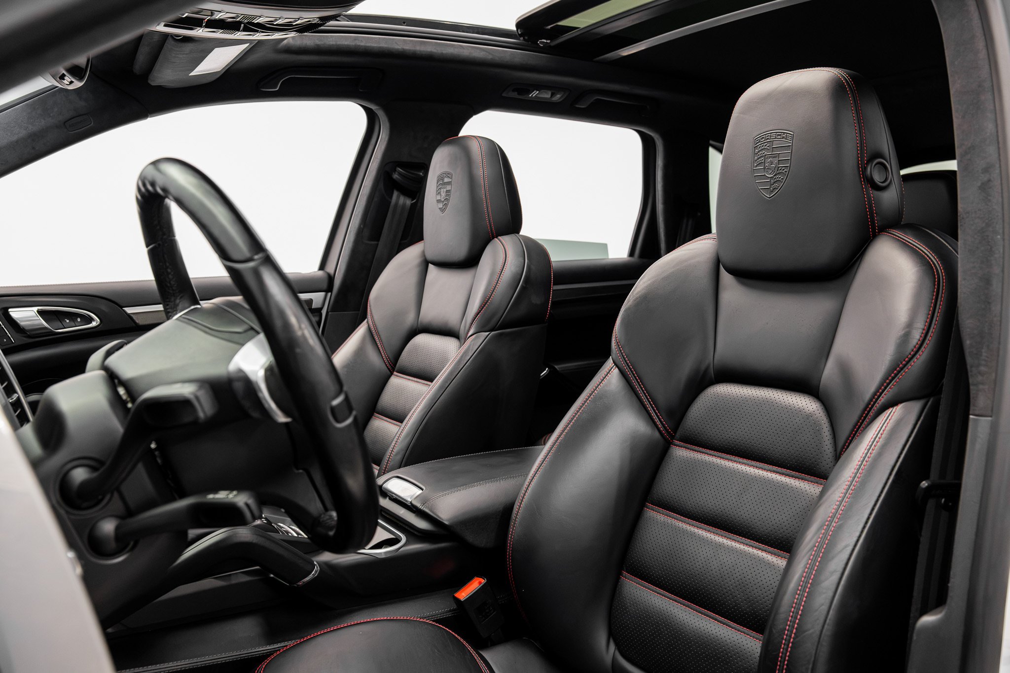 Used 2014 Porsche Cayenne Turbo S AWD/4WD image 27