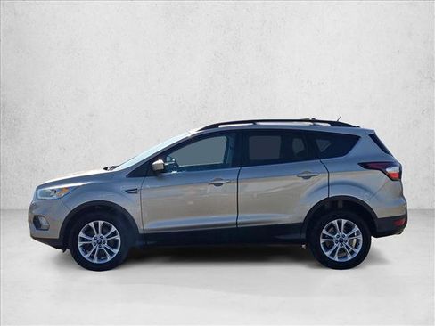 Used 2017 Ford Escape SE w/ SE Leather Comfort Package AWD/4WD image 8