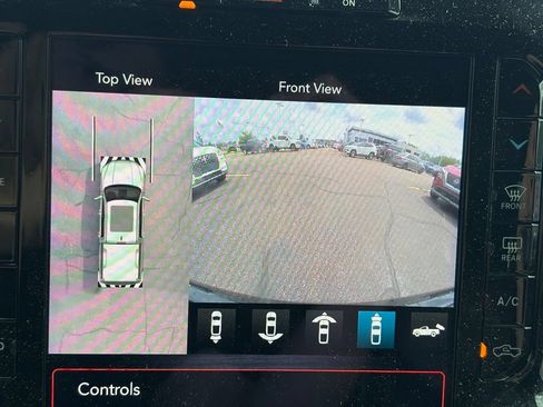 Used 2019 RAM 1500 Laramie AWD/4WD image 38