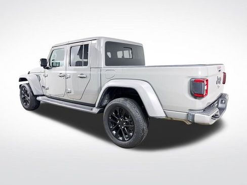Used 2022 Jeep Gladiator Overland image 5