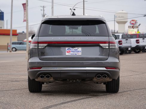 Used 2025 Lincoln Aviator Premiere w/ Equipment Group 101A image 4