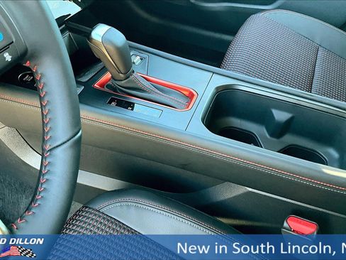 New 2025 Nissan Kicks SR image 8