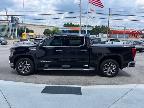 Used 2022 GMC Sierra 1500 SLT w/ SLT Convenience Package AWD/4WD image 6