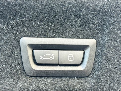 Used 2025 BMW 330i xDrive 330i xDrive image 14