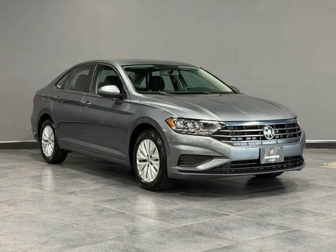 Used 2019 Volkswagen Jetta S w/ Driver Assistance Package FWD image 4