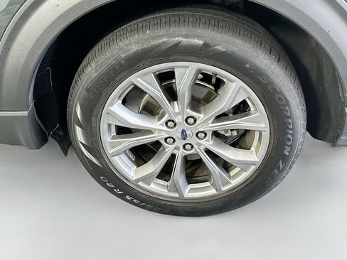 Used 2022 Ford Explorer Limited w/ Equipment Group 301A RWD image 35