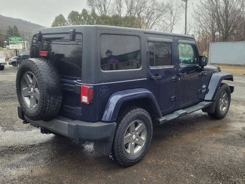 Used 2013 Jeep Wrangler Unlimited Sport image 8