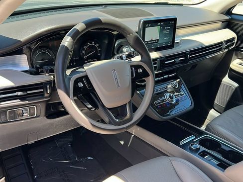 Certified 2022 Lincoln Corsair FWD w/ Premium Package image 10