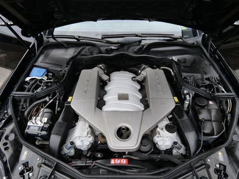 Used 2007 Mercedes-Benz CLS 63 AMG w/ P2 Pkg image 50