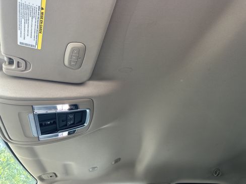 Used 2019 RAM 1500 Laramie RWD image 36