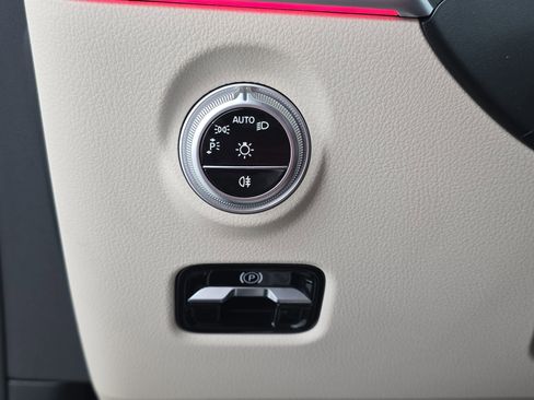 Certified 2024 Mercedes-Benz CLE 450 4MATIC Cabriolet image 25