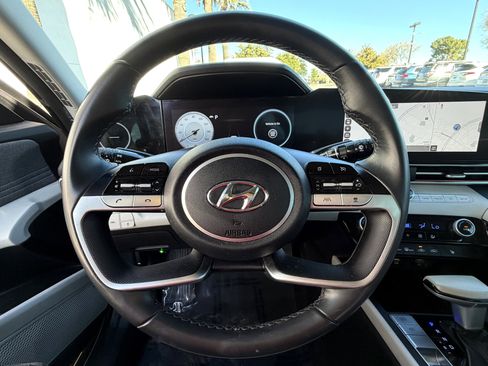 Used 2023 Hyundai Elantra Limited w/ Cargo Package image 23