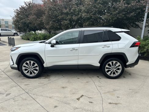 Used 2024 Toyota RAV4 Limited w/ Advanced Technology Package AWD/4WD image 9