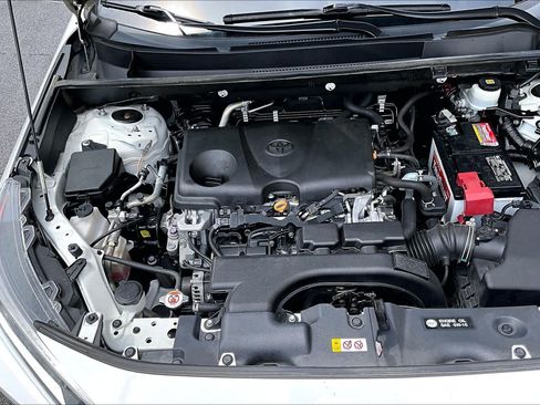 Used 2021 Toyota RAV4 XLE w/ Convenience Package FWD image 32
