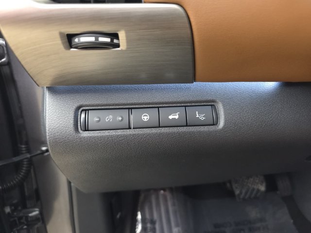Used 2025 Nissan Pathfinder Platinum FWD image 38