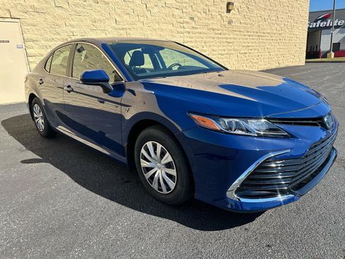 Used 2024 Toyota Camry LE FWD image 7