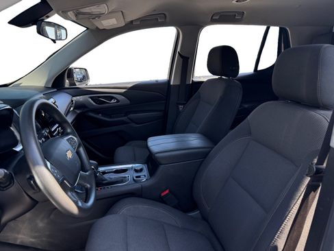 Used 2021 Chevrolet Traverse LS w/ LPO, Cargo Package FWD image 9