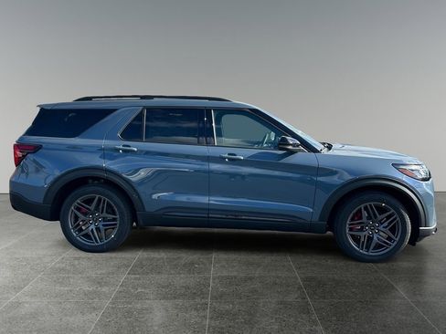 New 2025 Ford Explorer ST image 8