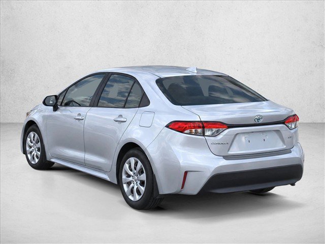 Used 2025 Toyota Corolla LE FWD image 5