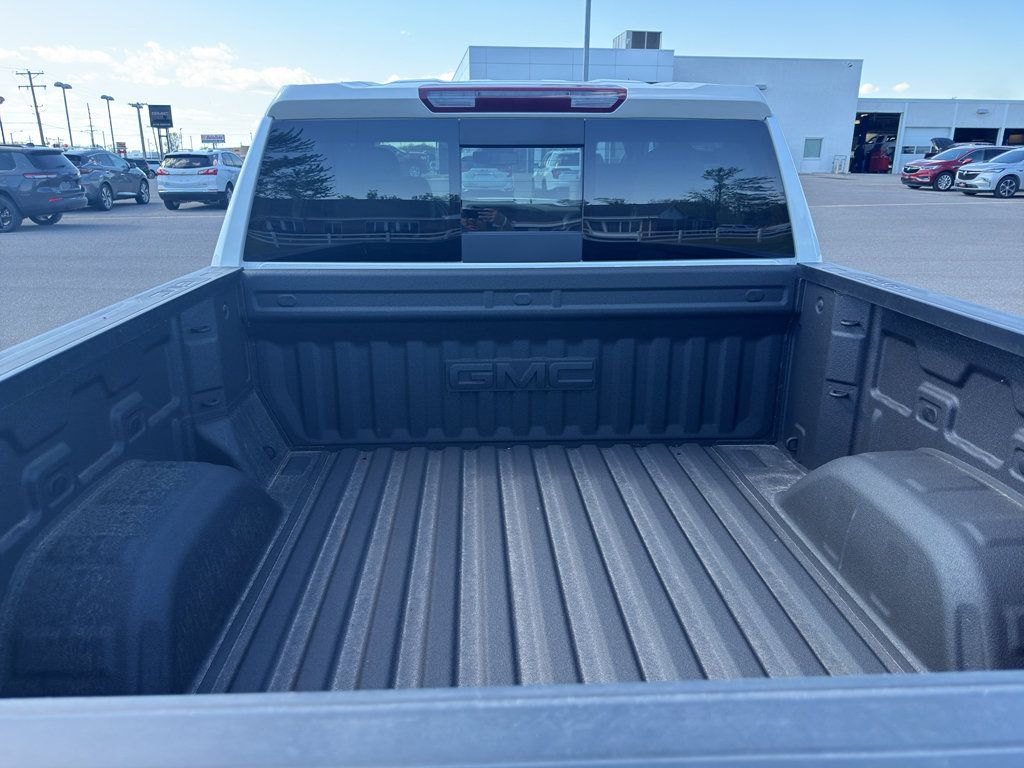 Used 2023 GMC Sierra 1500 SLT w/ SLT Premium Plus Package AWD/4WD image 7