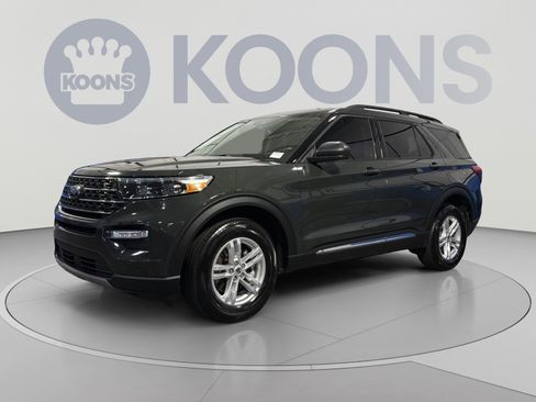 Used 2024 Ford Explorer XLT w/ Equipment Group 202A AWD/4WD image 1