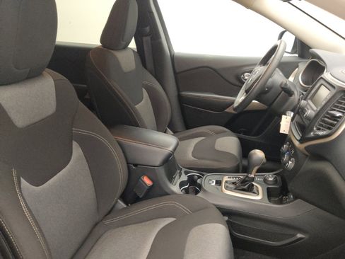 Used 2018 Jeep Cherokee Latitude image 21