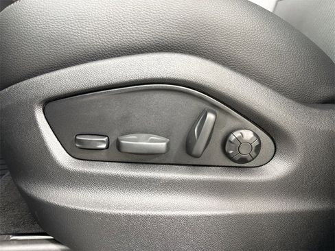 New 2026 Porsche Cayenne S image 39