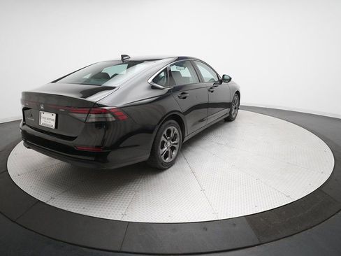 Certified 2023 Honda Accord EX image 36