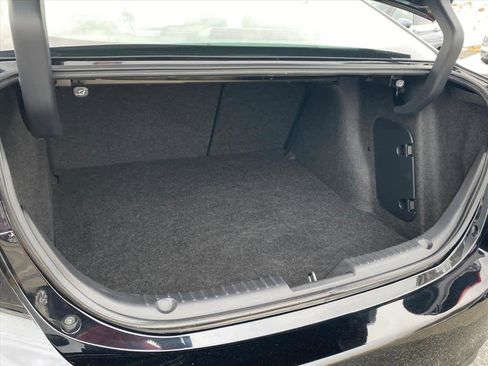 Used 2018 MAZDA MAZDA3 Sport image 19