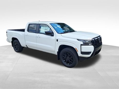 New 2026 Nissan Frontier SV w/ All-Weather Content Package AWD/4WD image 8