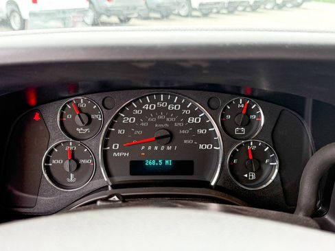 New 2025 Chevrolet Express 3500 w/ Power Convenience Package image 33