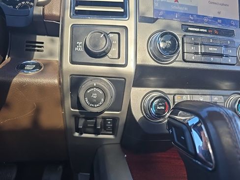 Used 2019 Ford F150 King Ranch w/ Equipment Group 601A Luxury AWD/4WD image 16