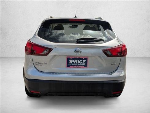 Used 2019 Nissan Rogue Sport SV image 7