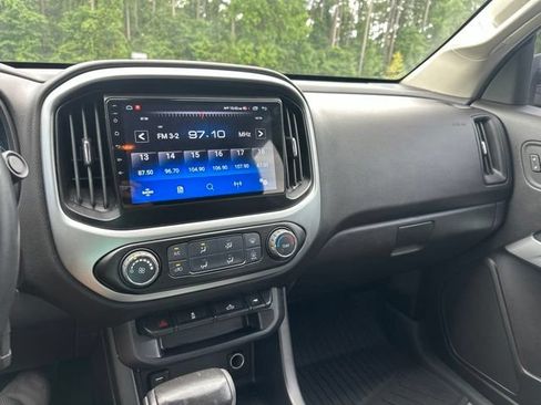 Used 2017 Chevrolet Colorado LT w/ LT Convenience Package AWD/4WD image 12