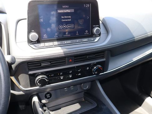 Used 2024 Nissan Rogue S AWD/4WD image 6